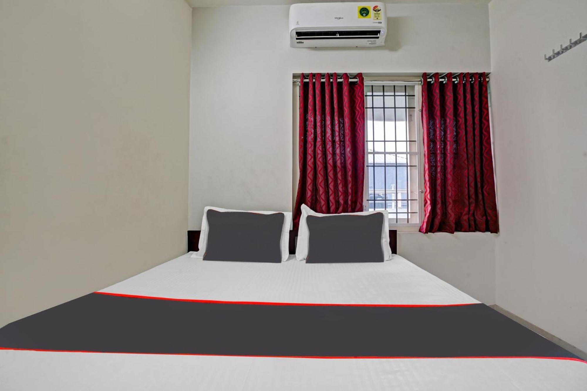 Collection O White House Pearl Hotell Kochi Exteriör bild